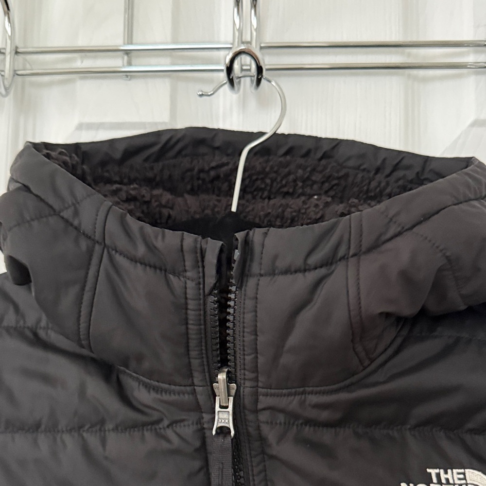 The North Face Kids Camo Puffer Jacket - Black and Brown - reversible - Picture 4 of 11